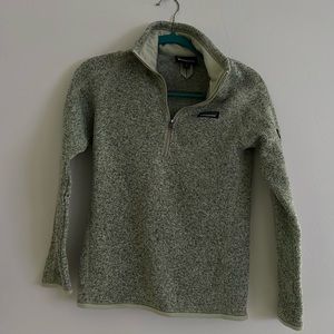 Never worn Patagonia Women’s size XS Quarter Zip